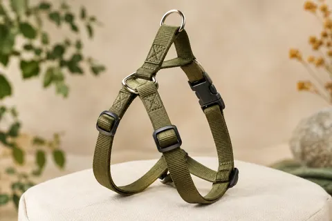 Harnais pour chien en H taille XS, en nylon kaki avec boucle à clip et anneaux métalliques brillants