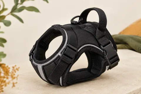 Harnais Julius K-9 noir taille Baby 1 avec poignée dorsale, boucle et détails réfléchissants